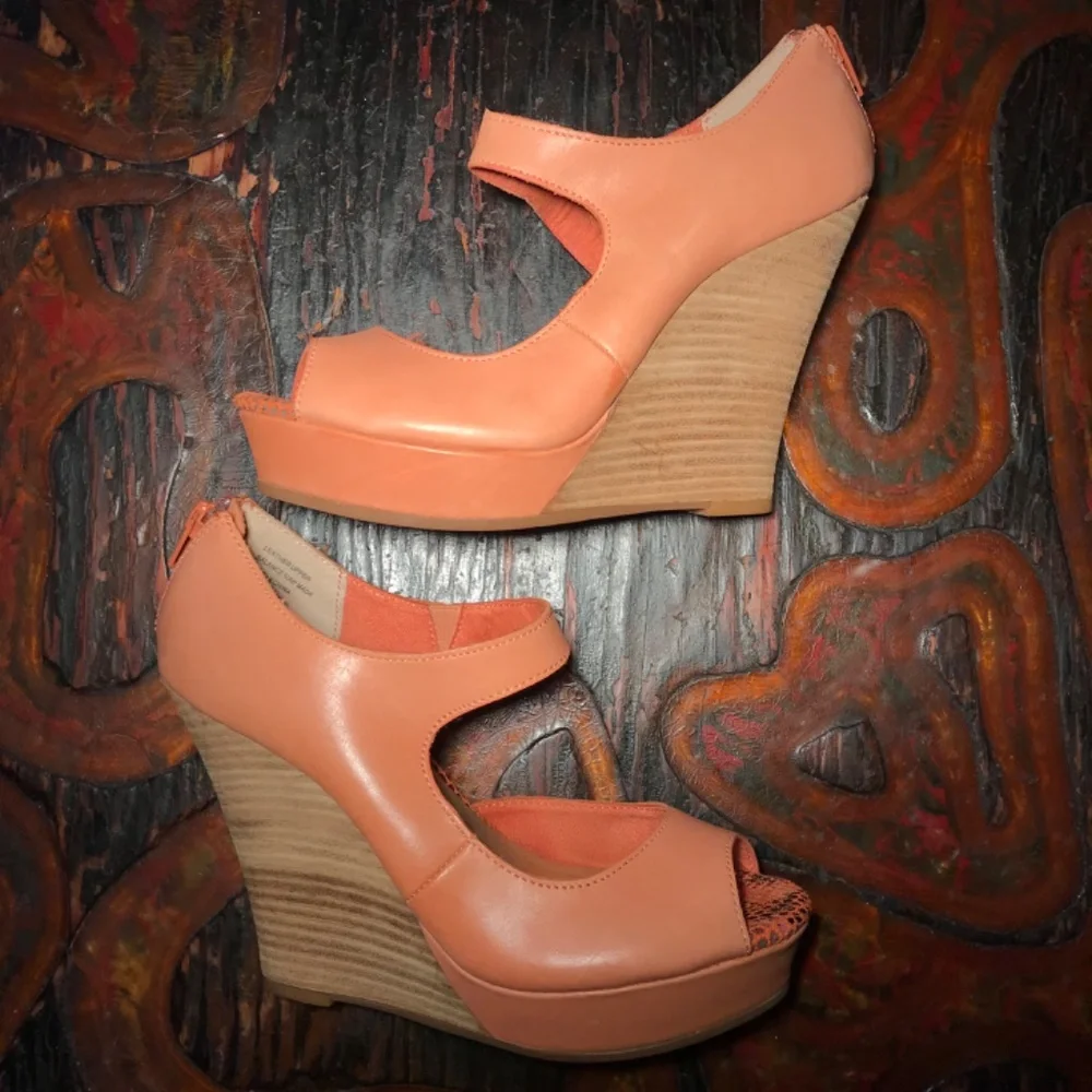 Seychelles Risky Business Leather Wedge Heels Platform - 7-1/2 NWOT